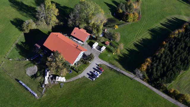 Ferienhof mit Ferienwohnung in Alleinlage im Allgäu Ferienhof mit Ferienwohnung in Alleinlage im Allgäu